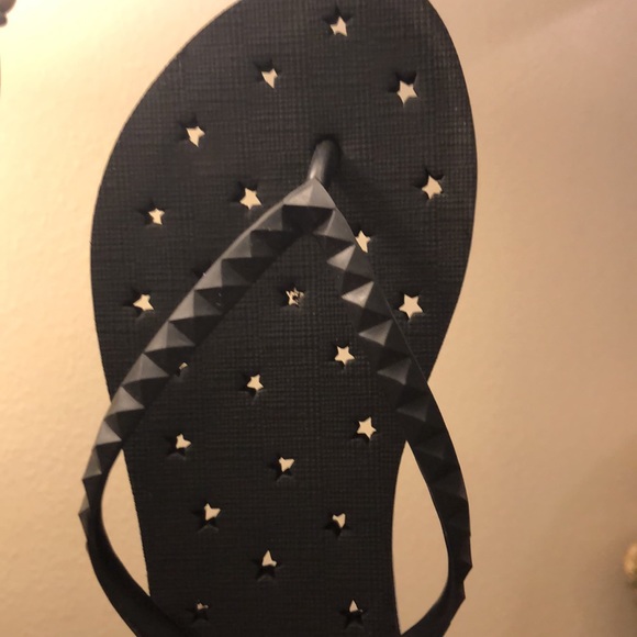 Flip Flops - Picture 3 of 5